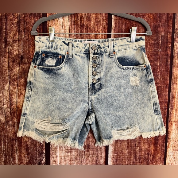 Vanilla Star Pants - Vanilla Star | NWOT Women’s High Rise Acid Wash Distressed Jean Shorts